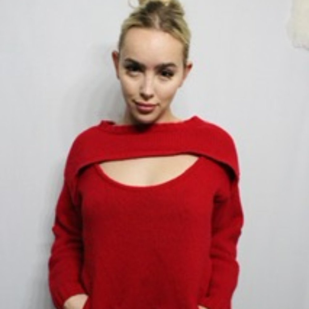 Red Boutique Sweater With Cute Cutout/ Faux Pockets